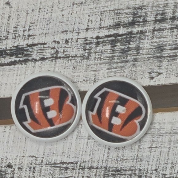 Earrings - Picture 10 of 16